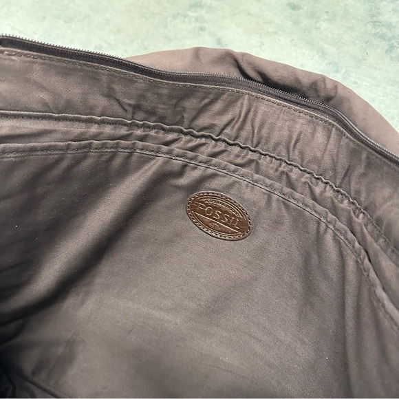 Fossil Atlas Messenger Brown Bag - Picture 6 of 13